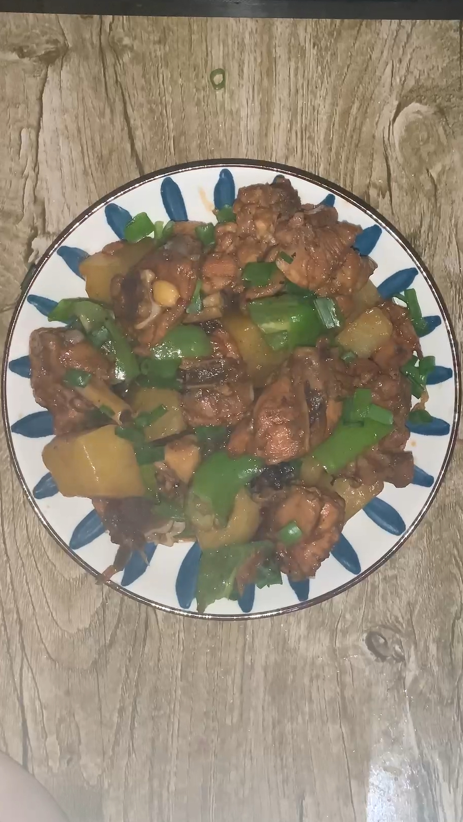 好吃的家常菜土豆炖鸡块的做法