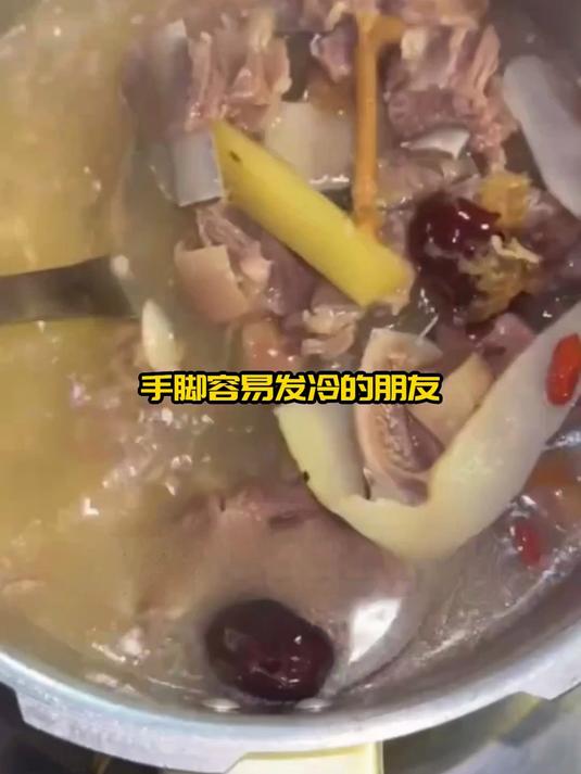 滋阴润燥止咳喘,当归黄芪炖羊肉哮喘友好餐