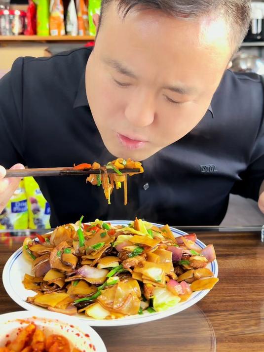 甘肃兰州特色炒面片看着就有食欲简单好吃味道绝绝子