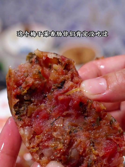 炒饭绝配！梅干菜香肠切丁，炒饭香到舔盘