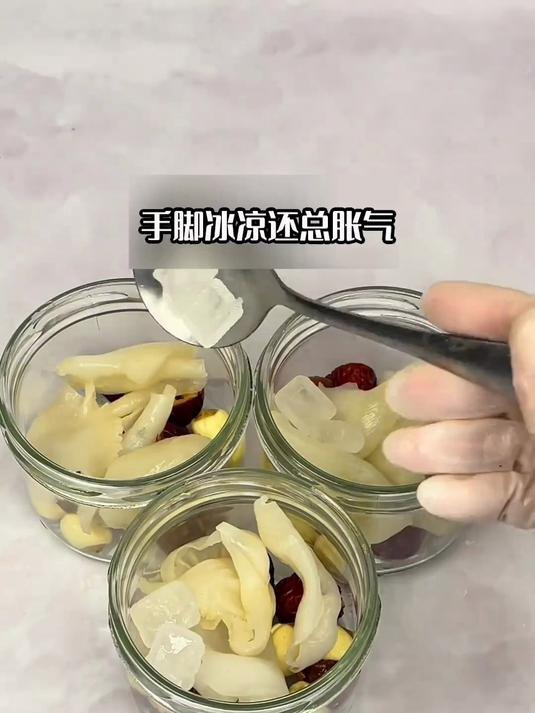益气暖宫花胶红枣桂圆汤 经期呵护舒缓不适感