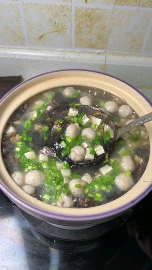 海发菜瘦肉羹汤这样做太鲜美了,煮汤做丸子也是特色美食