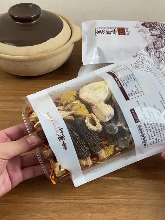 给孩子吃得菌汤包,汤鲜很营养