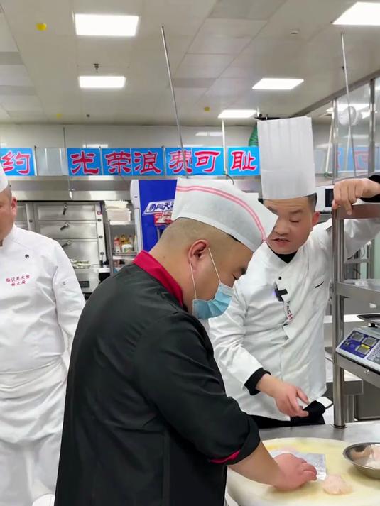 XO酱爆龙利鱼，龙利鱼最近吃法，鲜甜嫩，真的是下饭的一道菜