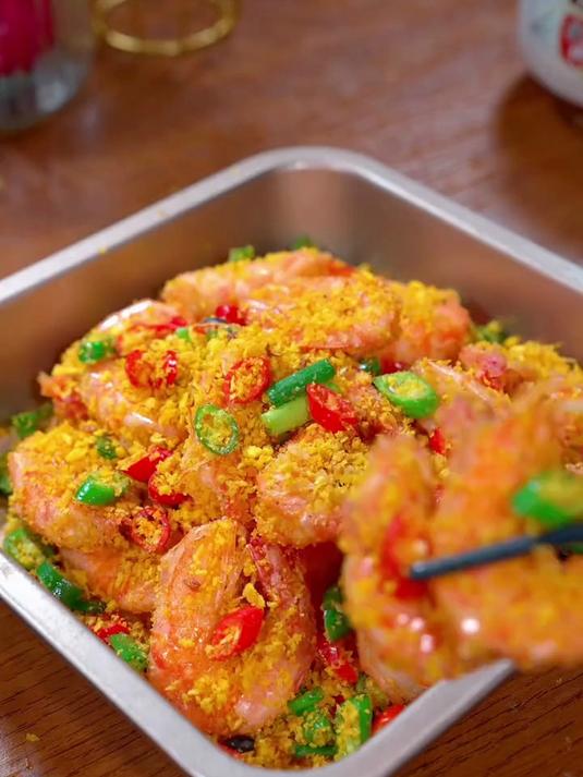 酥脆美味的避风塘大虾