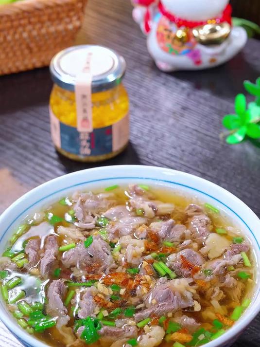 去过潮汕的都知道这道牛肉汤可谓是亚洲四大名汤之一 牛肉鲜嫩