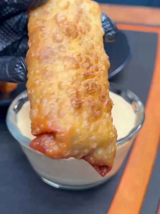 美食分享-培根果酱芝士汉堡蛋卷