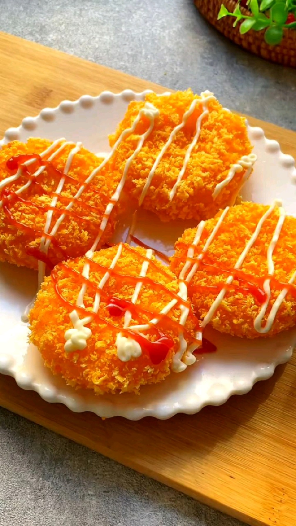 只需要一碗糯米饭,就能做出黄金糯米饼,外酥里糯