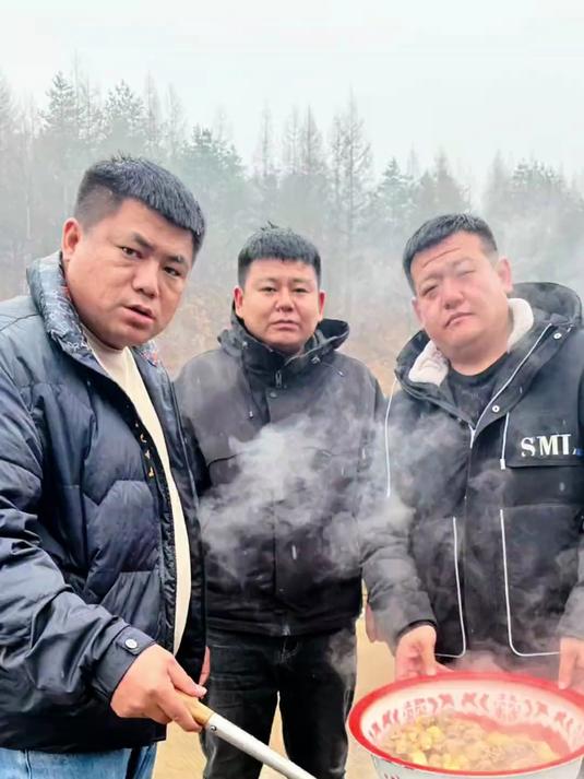 东北溜达鸡得这么做才好吃,炖土豆嘎嘎香