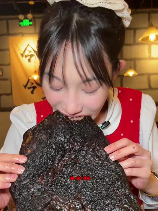 美式烤肉自助！炫十几斤遭店员质疑众人真实……
