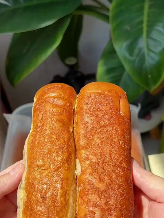 这个全麦椰香红豆面包也太好吃了吧,0反式脂肪酸,松松软软不甜