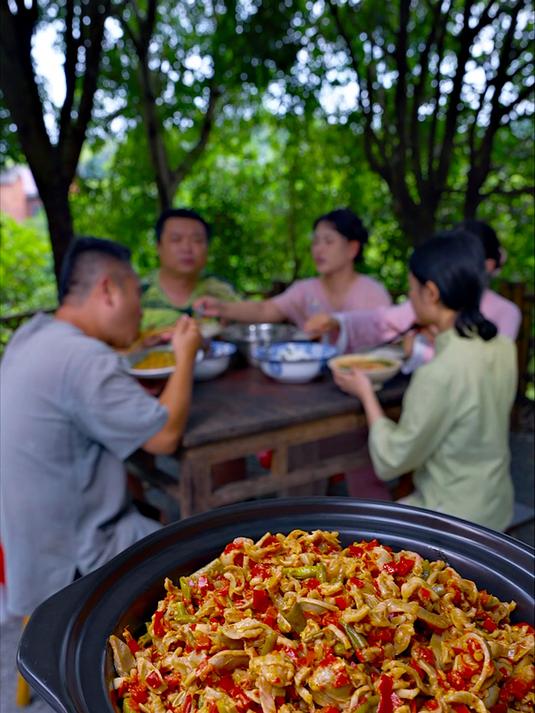 能一顿多吃一碗饭的酸辣鸡杂你们尝过了吗?