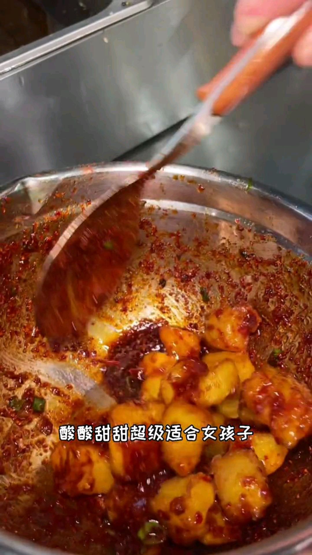 哈尔滨超大的炸货铺,锅包肉9块9,太全了,味道嘎嘎的