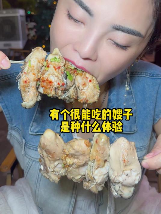 简单吃点潮汕烧烤，老板看我的眼神都不对了，发生了什么……