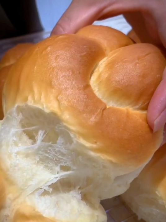 这是最近比较火的面包做法