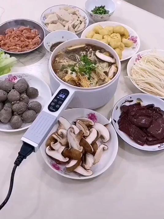 小贝熊电煮锅 宝宝煮辅食,煎鸡蛋煮面都好用