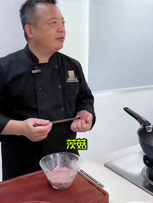 茨菇炒肉片:这盘养生菜,吃完感觉身体轻盈