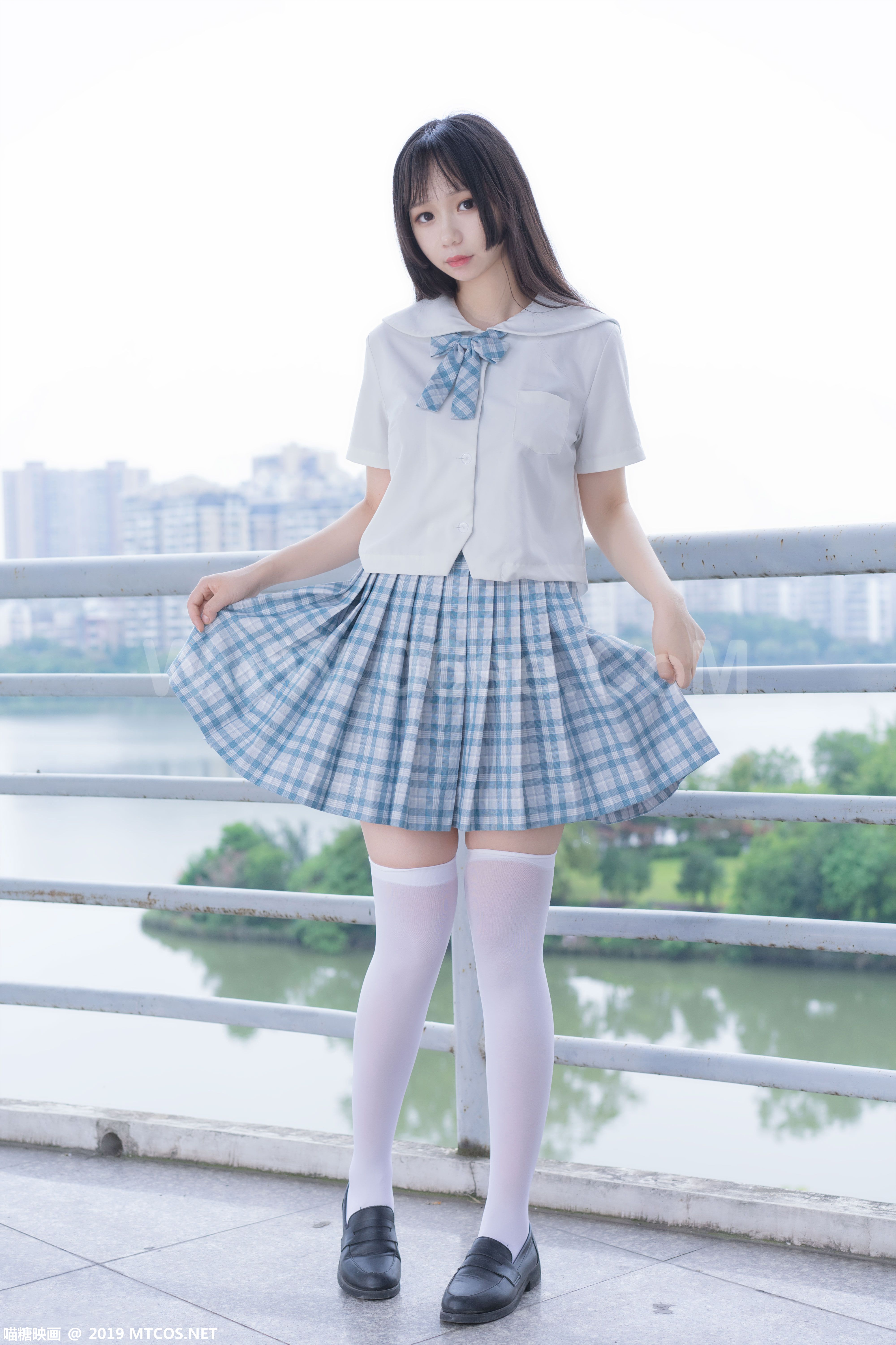 图片[16]-[MTCos] 喵糖映画 Vol.015 半度度度喵 白丝格子裙-六色网