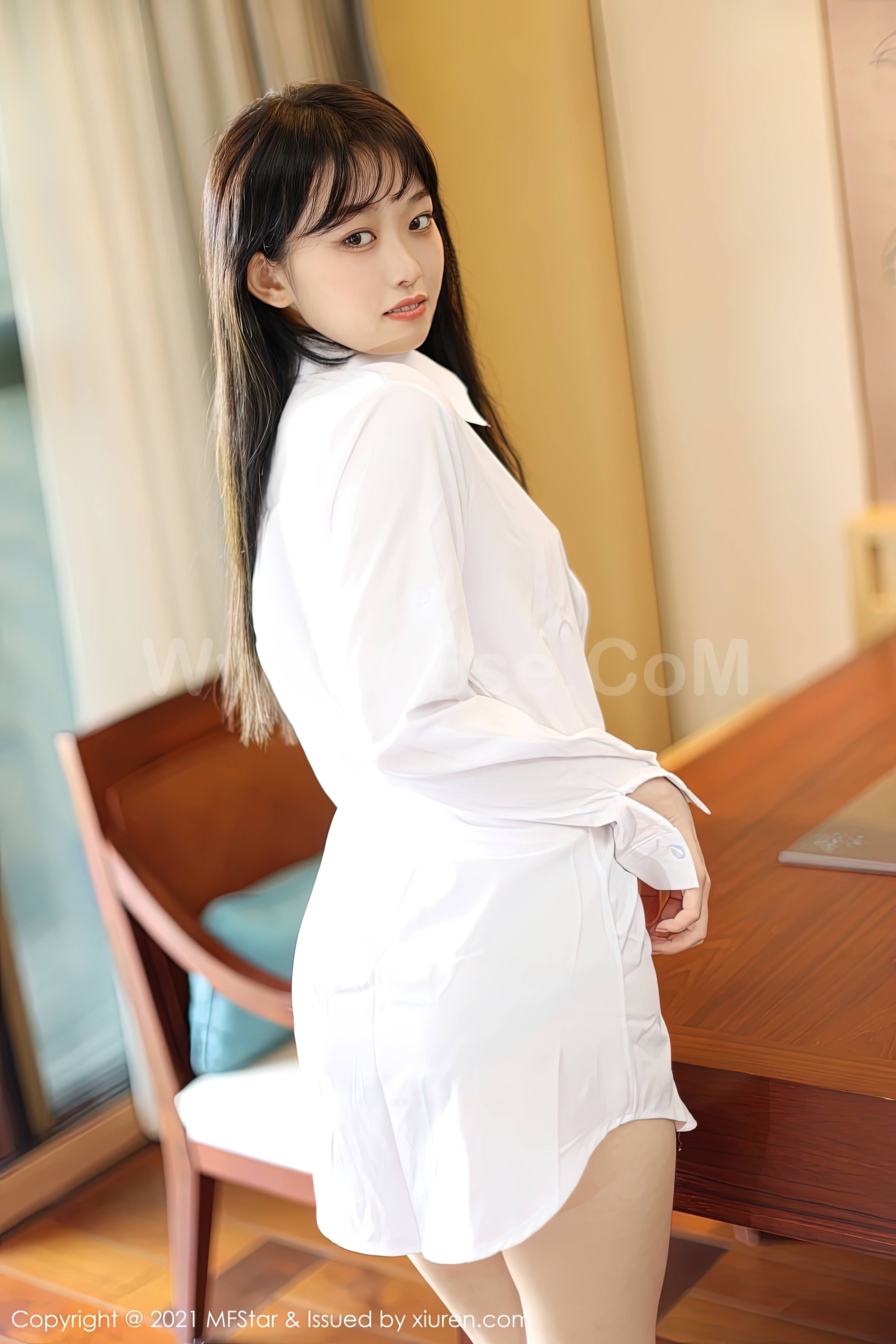 图片[24]-[MFStar模范学院]2021.04.28 Vol.488 奶瓶子[40+1P275M]-六色网