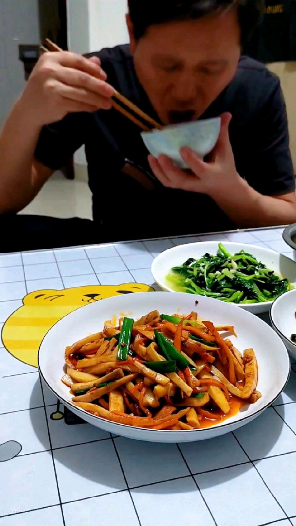 晚上下班回来买的杏鲍菇,素炒杏鲍菇很好吃的