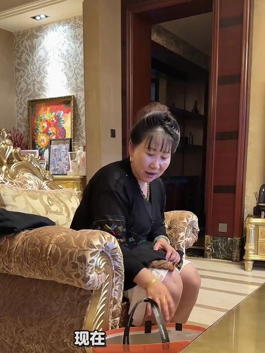此条视频～兴县人集合!其他人听不懂～姥姥又跑了