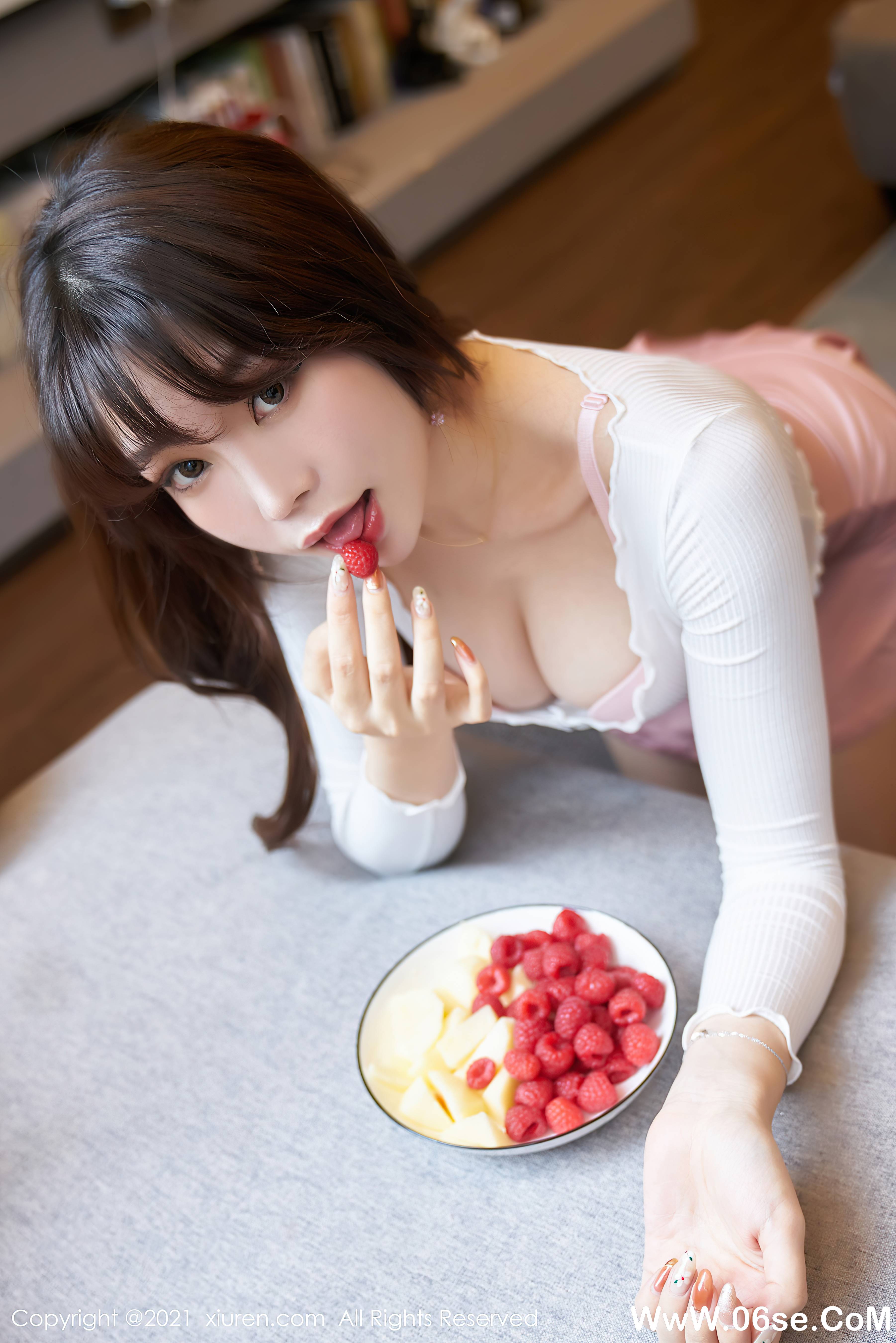 图片[2]-[XIUREN秀人网] 2021.04.25 NO.3344 芝芝Booty[70+1P687M]-六色网