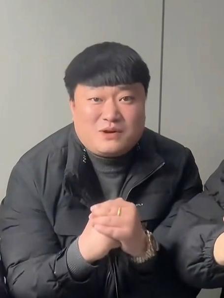 敢问阁下怎么称呼#打麻将##搞笑段子#