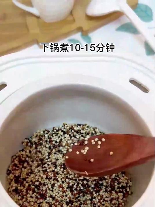 神仙藜麦粥配方!红白黑三色营养爆炸,软糯鲜甜喝不腻～