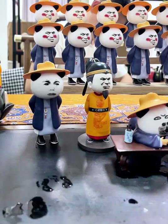 虾仁潮玩摆件!沙雕动画手办,车载中控台桌面电动车超萌