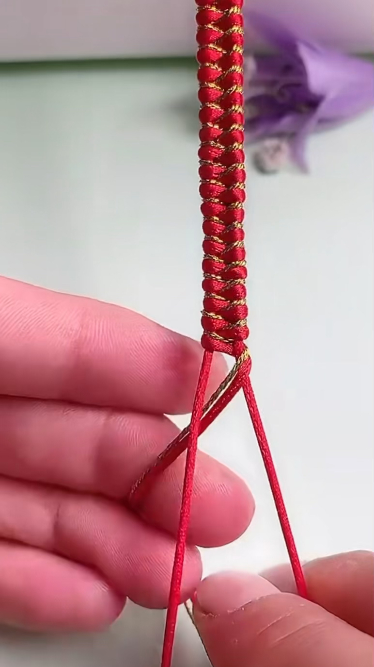 鱼骨手链的编织教程