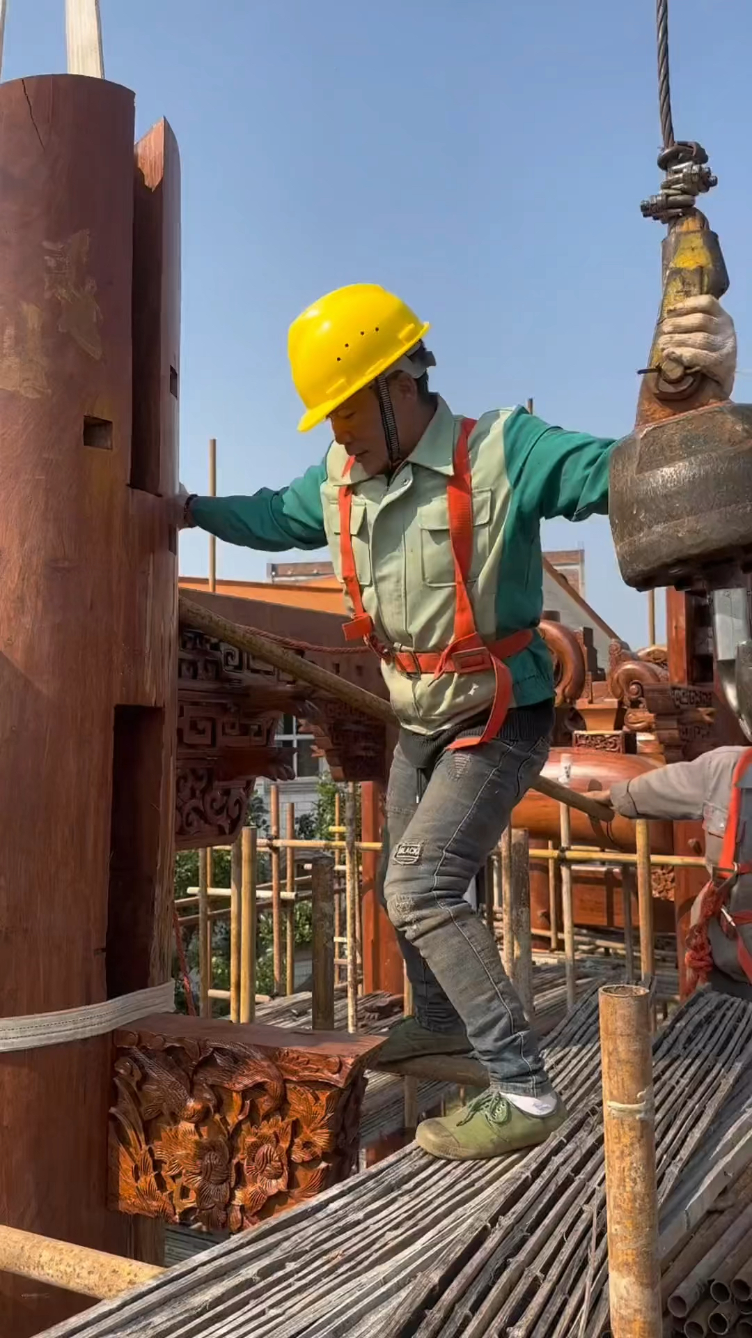 广东老板花1.2亿请百名古建大师打造徽派豪宅,说是要传给子孙后代!
