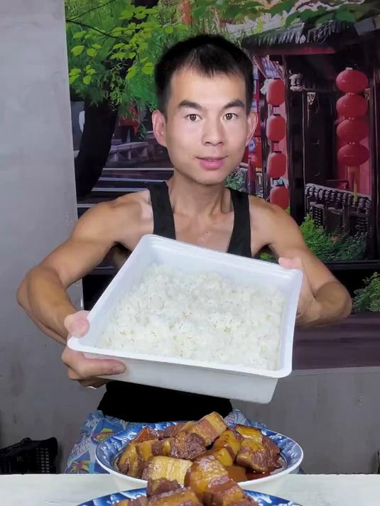 红烧肉米饭,大口吃肉快乐加倍