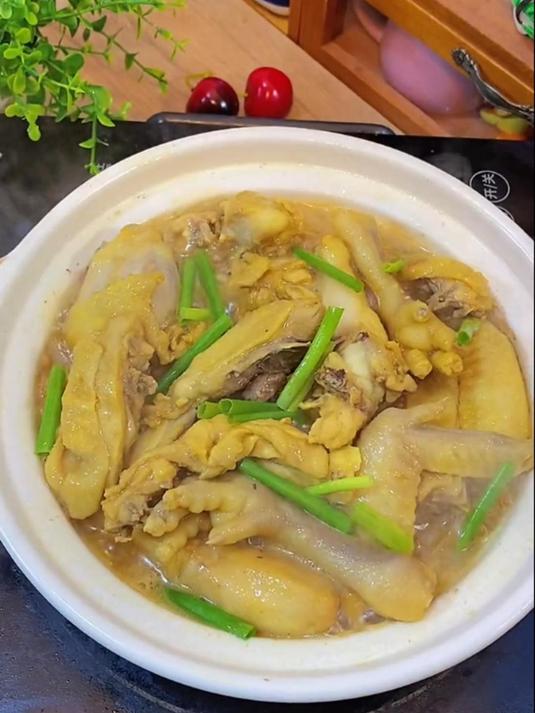 今天我来教大家鸡肉简单又美味的做法