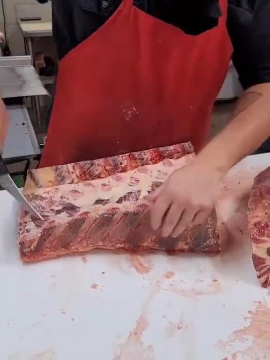 看看老外是怎么分割牛排和牛肉的