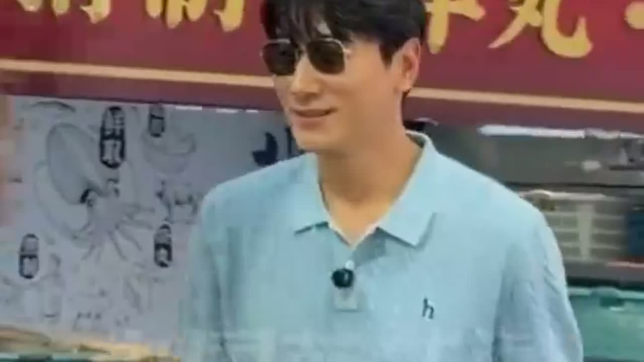 模特张亮：我跟张亮麻辣烫没关系