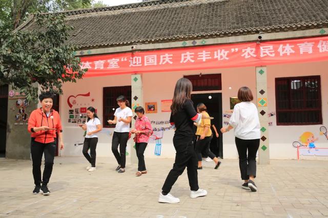 世界冠军邓亚萍:能让我儿子拿乒乓球冠军,秘诀就是……