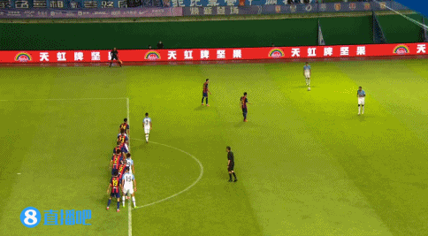 中超广州城对阵青岛队比赛结果_中超-宋文杰传射吉列尔梅双响 广州城4-1河北_广州城4-2青岛队比赛详情