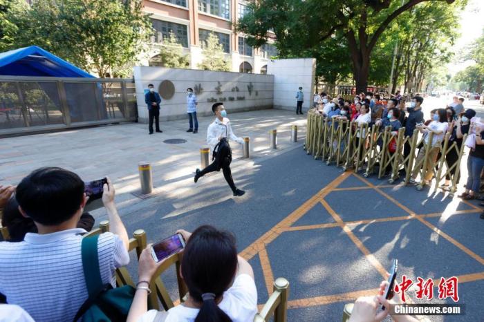 2021年各省高考录取分数线汇总 来看看全国高考第一名是谁 2021年各省高考录取分数线汇总 来看看全国高考第一名是谁