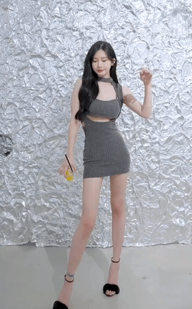 周五福利囧图云飞系列 多看美女福利图有益身心健康