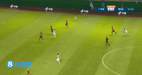 中超广州城对阵青岛队比赛结果_中超-宋文杰传射吉列尔梅双响 广州城4-1河北_广州城4-2青岛队比赛详情