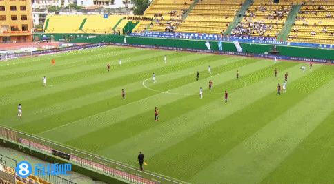广州城4-2青岛队比赛详情_中超-宋文杰传射吉列尔梅双响 广州城4-1河北_中超广州城对阵青岛队比赛结果