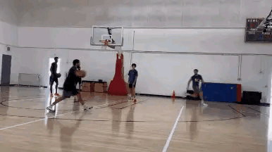 克莱·汤普森941天复出战_克莱·汤普森复出后首球_水花兄弟分手后首次对阵！汤神vs库里日期确定