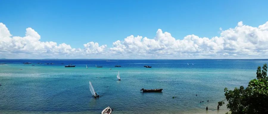 摄图网_501076886_wx_莫桑比克海峡风光美丽小港湾(非企业商用).jpg