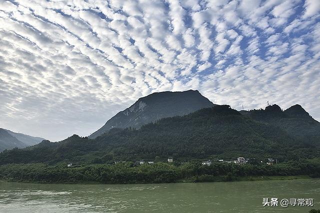 顺着乌江上行，我去拜访了长孙无忌墓