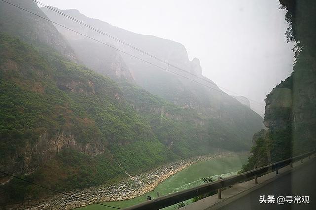 顺着乌江上行，我去拜访了长孙无忌墓