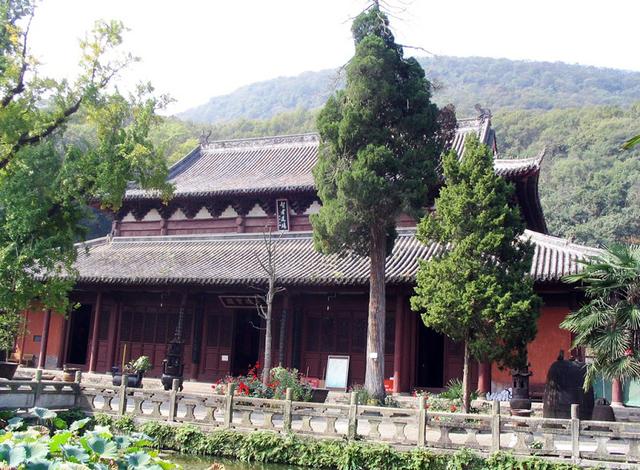 “天下四绝”之一的湖北当阳玉泉寺本身有哪“四绝”？