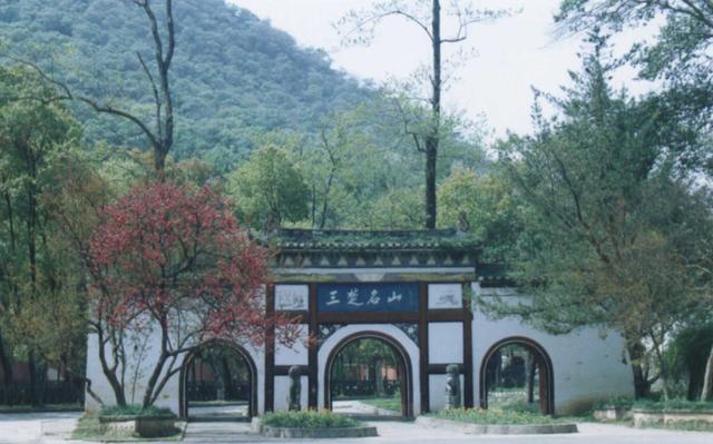 “天下四绝”之一的湖北当阳玉泉寺本身有哪“四绝”？