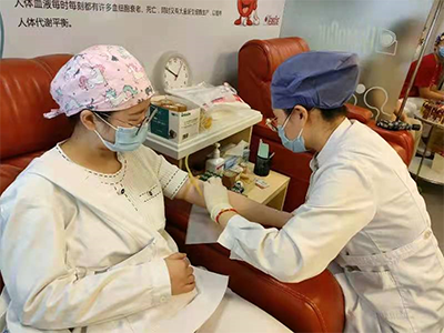 北京天坛医院党员群众积极参加义务献血活动