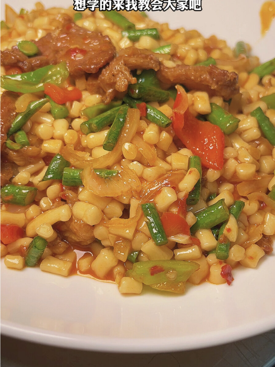 新疆美食丁丁炒面