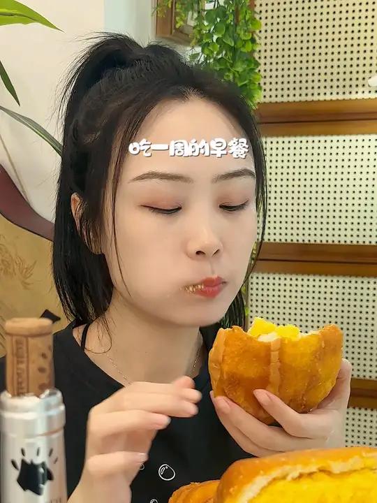 懒得动手做早餐了,那就把面包囤起来吧 早餐面包早餐 整箱 椰蓉面包T